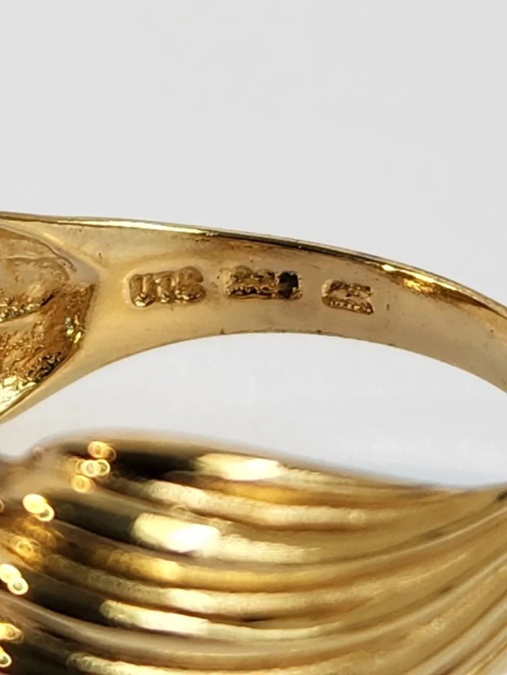 VTG Signed Pink Gold Vermeil 18K/925 Ribbed Cocktail Ring Sz7 - Picture 8 of 10